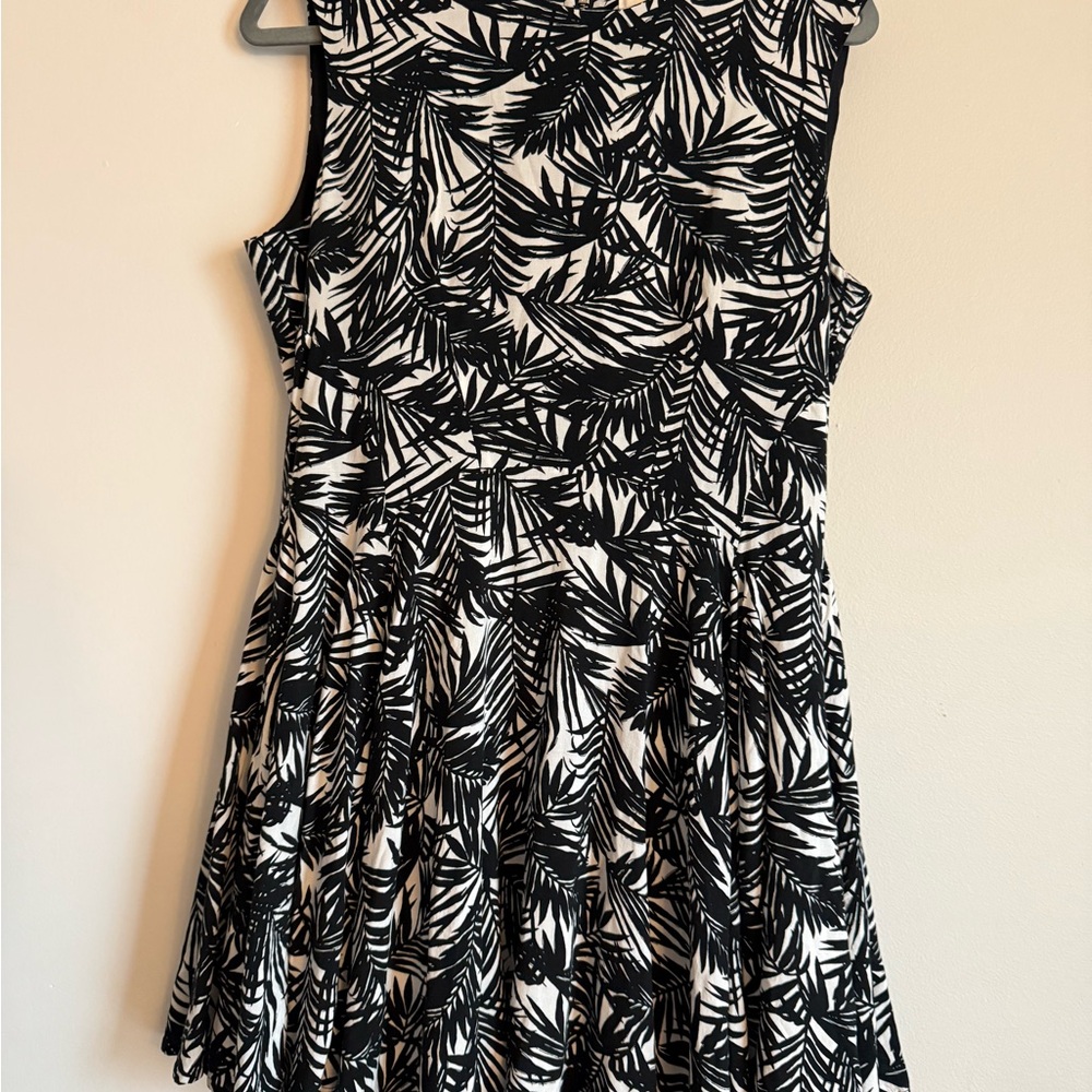 Black and White Leaf Print Dress